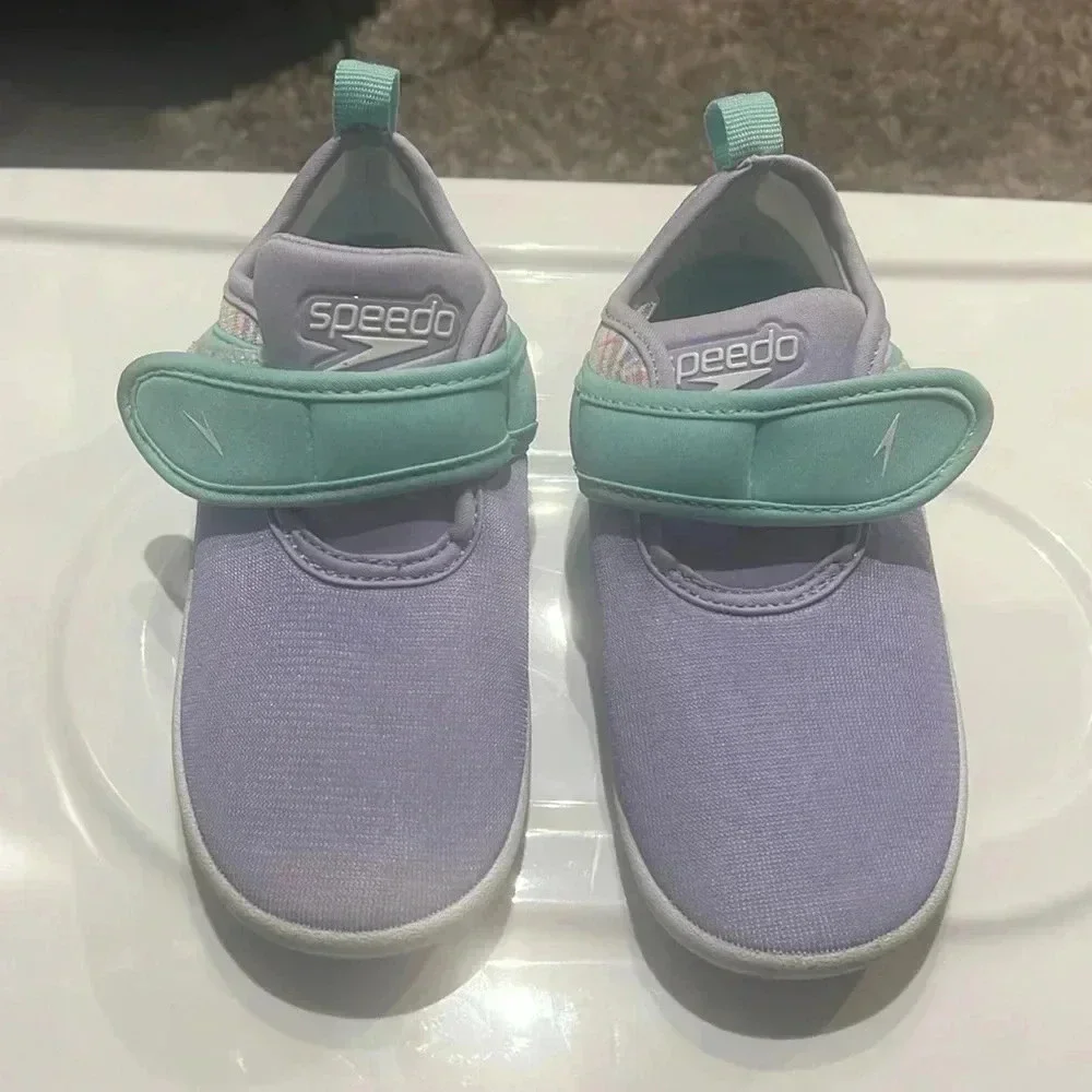 Purple and teal Speedo toddler water shoes size 9/10